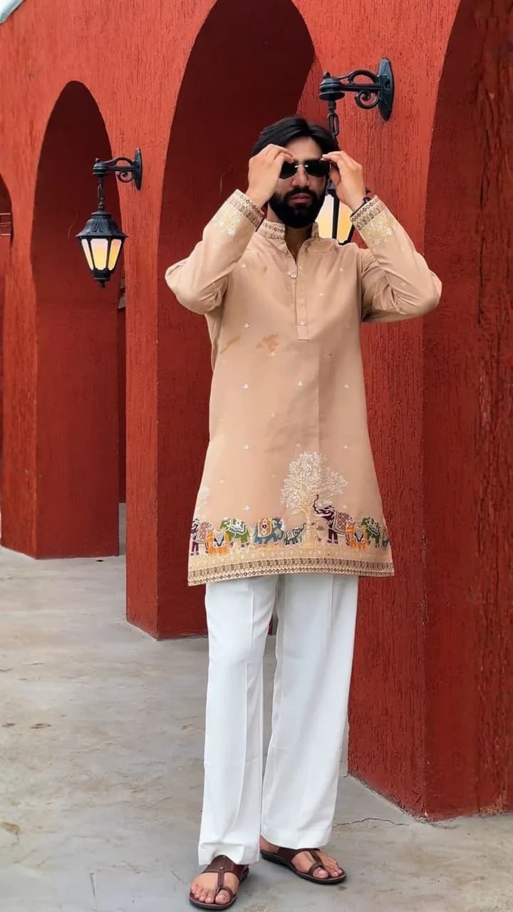 BEIGE KALPRAAG – ELEPHANT PATTERN JACQUARD SHORT KURTA