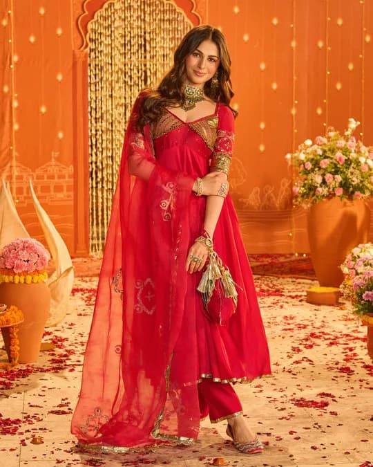 Kamalnayani Pink Embroidered Chanderi Aangi Suit Set — 1