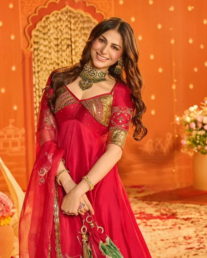 Kamalnayani Pink Embroidered Chanderi Aangi Suit Set — 4