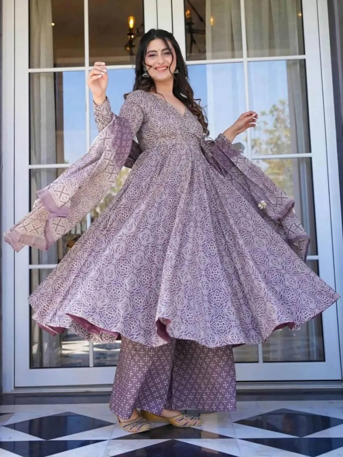 Women Mauve Bandhani Printed Angarkha Kurta With Palazzo & Dupatta — 3