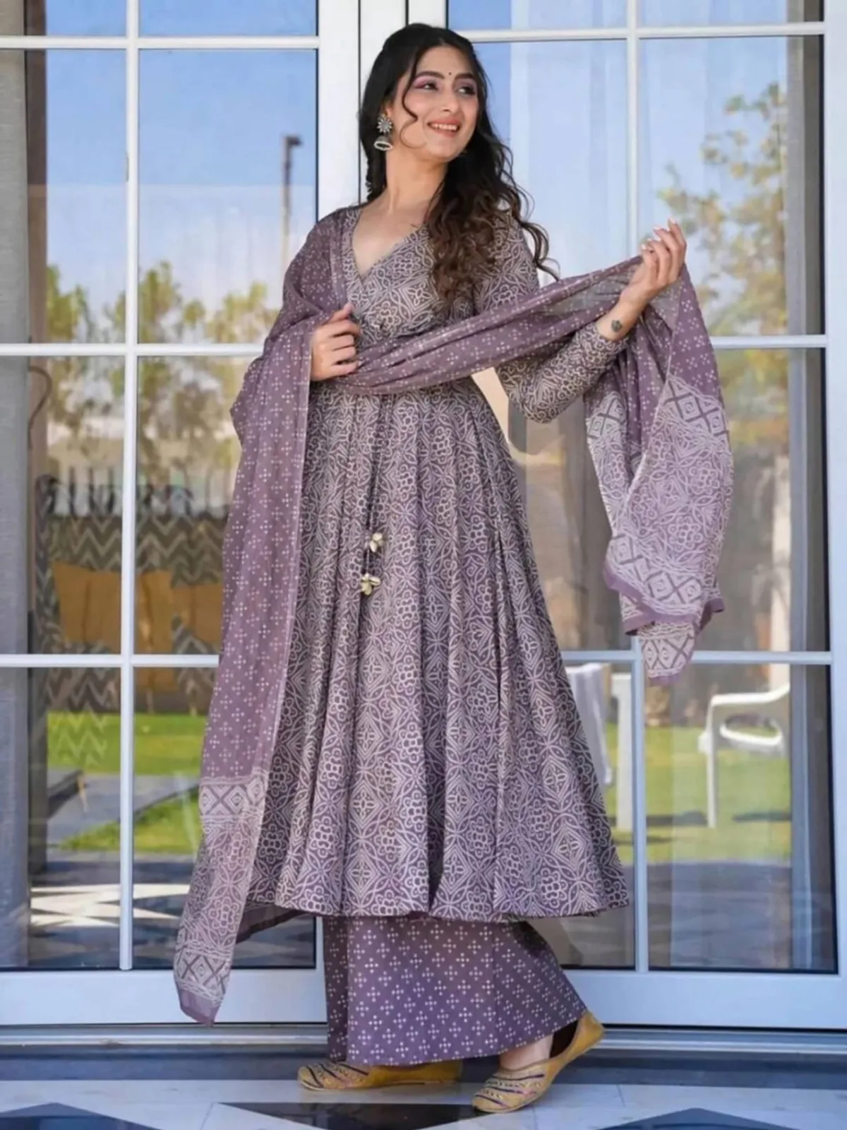 Women Mauve Bandhani Printed Angarkha Kurta With Palazzo & Dupatta — 1