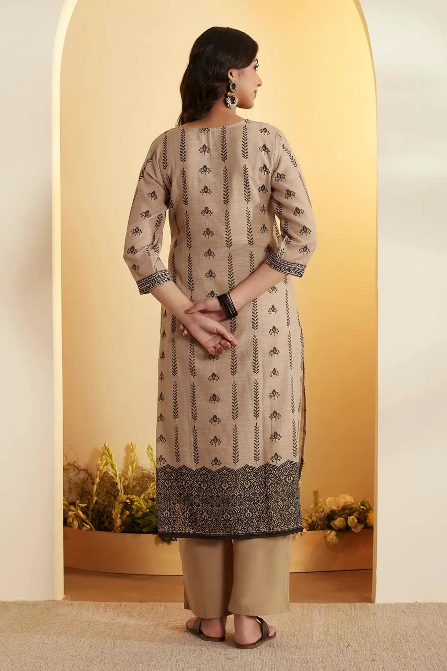 Beige Traditional Motifs Poly Linen Kurta Set — 2
