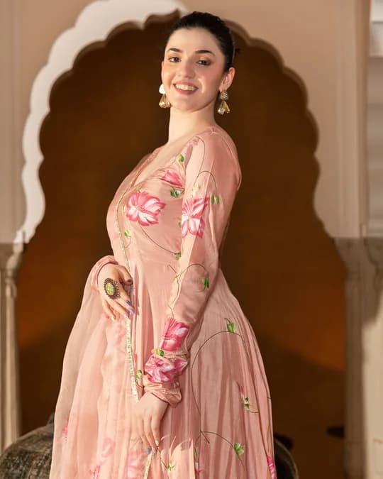 Aachho Eshal Handpainted Cotton Silk Suit Set — 4