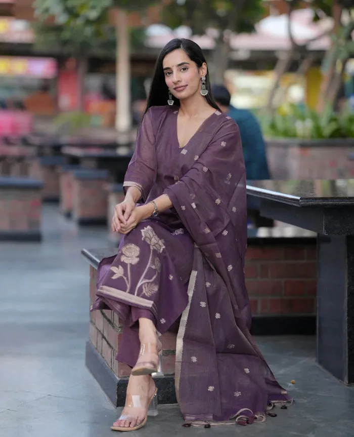 Elegant Mauve Purple Kurta Pant Set with Floral Print & Sheer Dupatta — 2