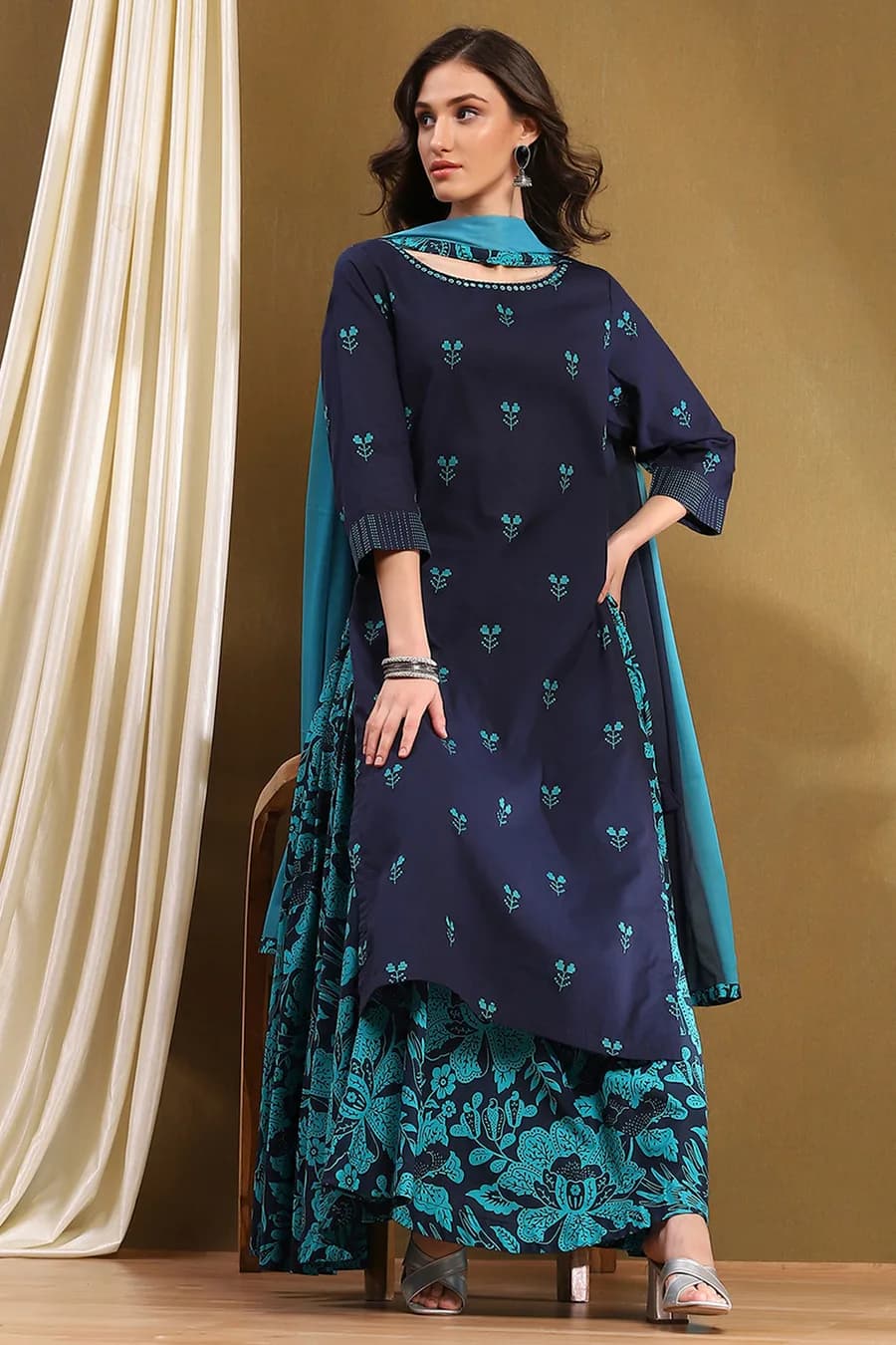 Blue Cotton Yard Dyed Straight Suit Set — 1