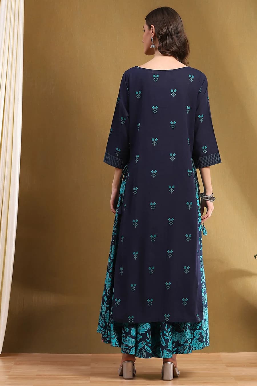 Blue Cotton Yard Dyed Straight Suit Set — 3