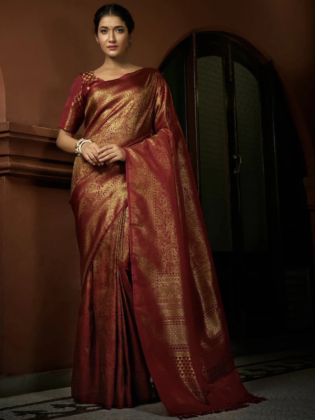 Venetian Maroon Golden Zari Kanjivaram Silk Saree — 1