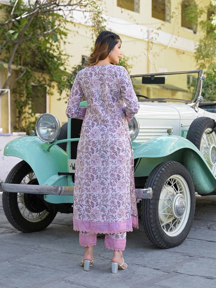 Light Purple Floral Printed Kurta with Pant and Dupatta (Set of 3) — 4