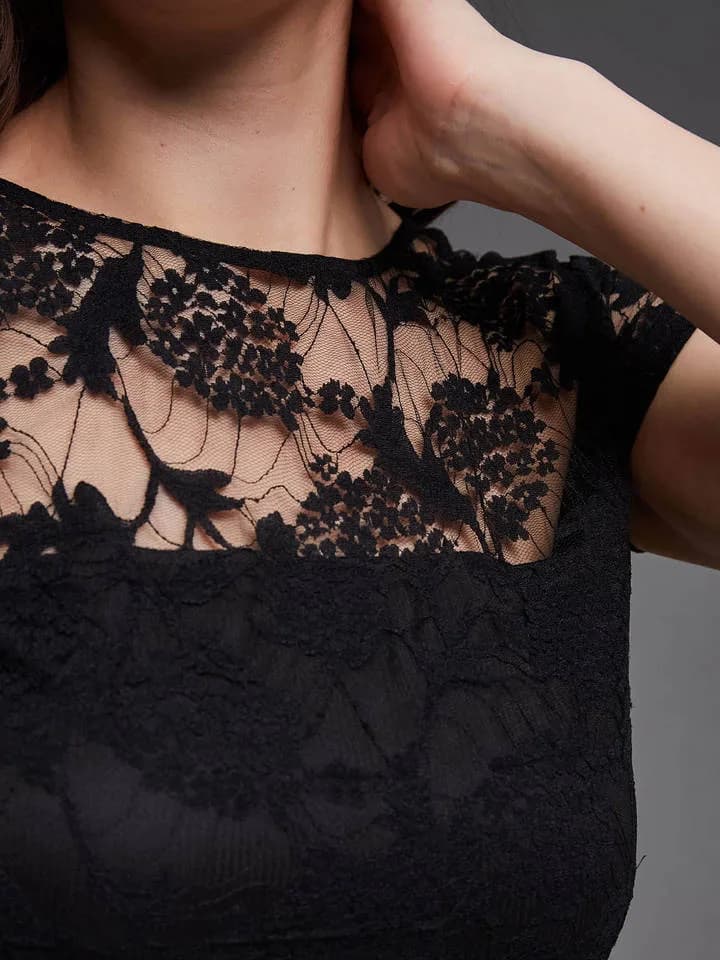 Women's Black Round Neck Cap Sleeves Low Back Lace Skater Party Dress — 2